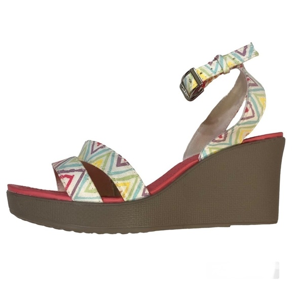 Crocs Leigh Fabric Multicolor Geometric Ankle Strap Platform Wedge Sandal Size 9 - Picture 2 of 13